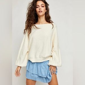 Free People Found My Friend pullover in Ivory. Size M. Excellent condition.